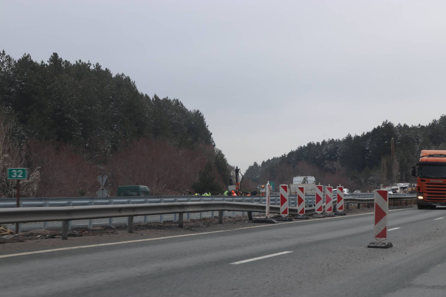 Мястото на катастрофата на македонския автобус на 32 км на АМ Струма